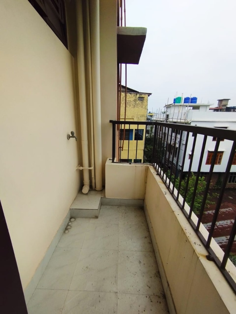 Unfurnished 2bhk in Laxmi Nath Bezbaruah Path, Hatigaon, Guwahati, Assam, India for Rent